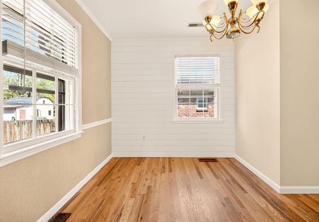 8364 Delhi Road, North Charleston, SC 29406