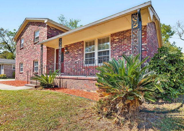 8364 Delhi Road, North Charleston, SC 29406