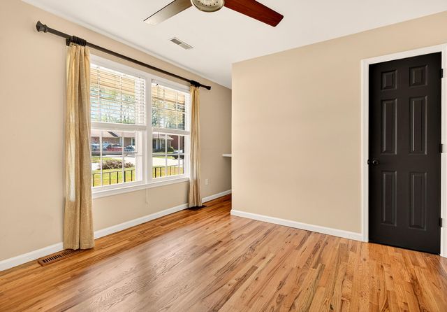 8364 Delhi Road, North Charleston, SC 29406