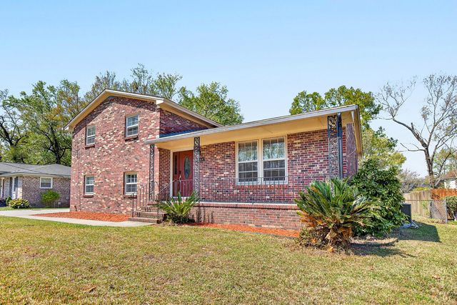 8364 Delhi Road, North Charleston, SC 29406