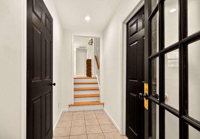 8364 Delhi Road, North Charleston, SC 29406