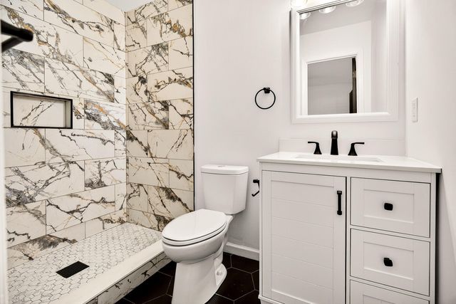 8364 Delhi Road, North Charleston, SC 29406