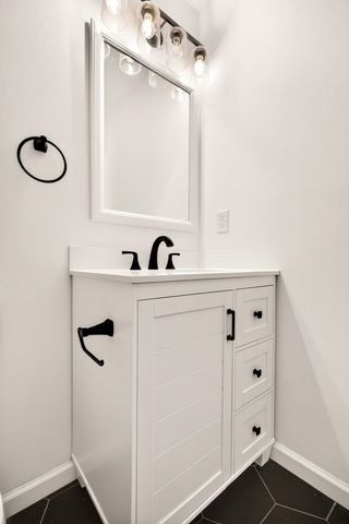 8364 Delhi Road, North Charleston, SC 29406