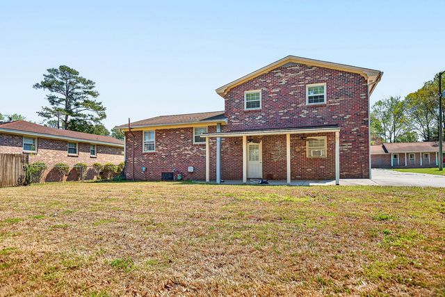 8364 Delhi Road, North Charleston, SC 29406