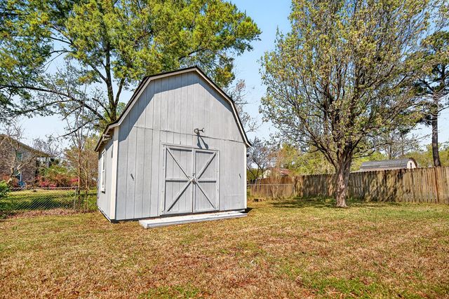 8364 Delhi Road, North Charleston, SC 29406