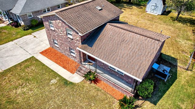 8364 Delhi Road, North Charleston, SC 29406