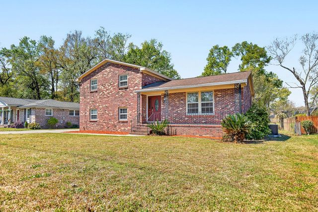 8364 Delhi Road, North Charleston, SC 29406