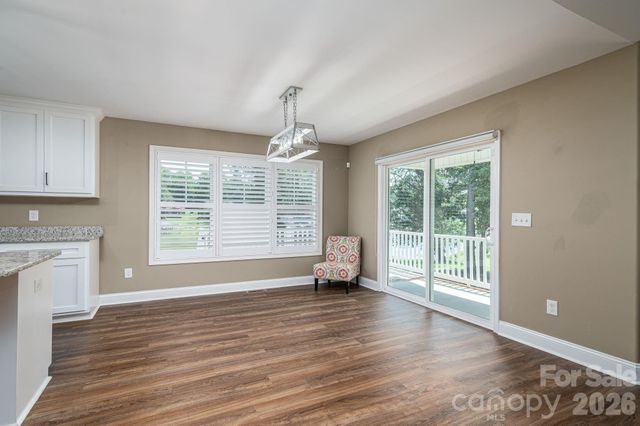 6901 Navajo Trail, Sherrills Ford, NC 28673