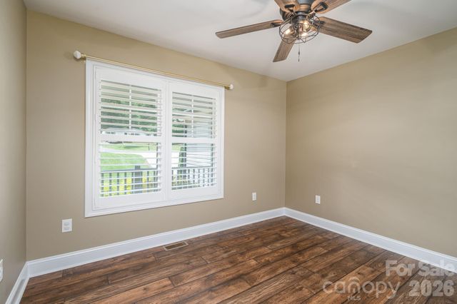 6901 Navajo Trail, Sherrills Ford, NC 28673