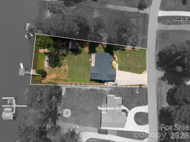 6901 Navajo Trail, Sherrills Ford, NC 28673
