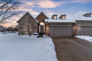 2260 Lexington Circle, Canton, MI 48188