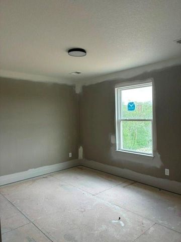 16192 Ryan Circle, Parkville, MO 64152