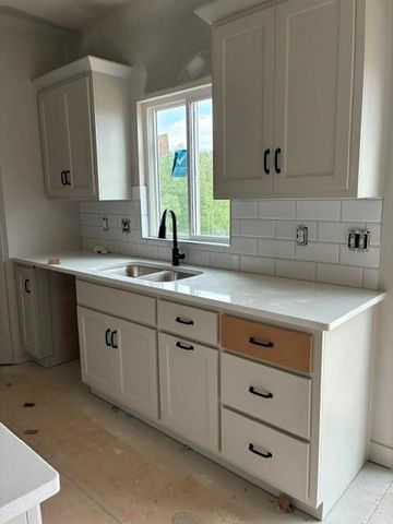 16192 Ryan Circle, Parkville, MO 64152