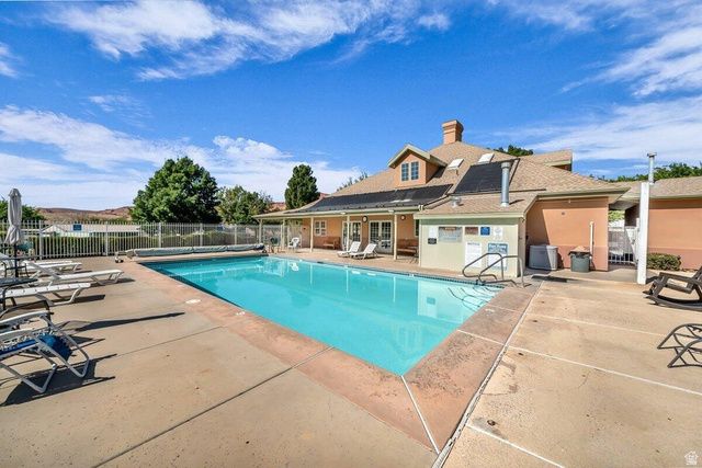 31 REDBLUFF DR, Hurricane, UT 84737