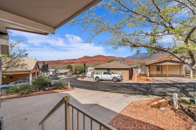 31 REDBLUFF DR, Hurricane, UT 84737