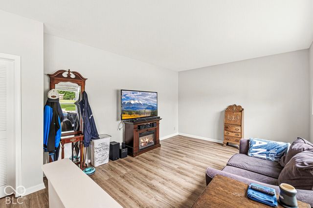 5518 Royal Troon Way, Avon, IN 46123