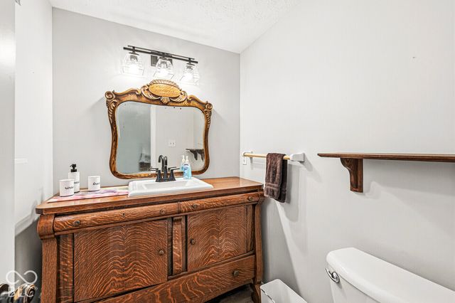 5518 Royal Troon Way, Avon, IN 46123