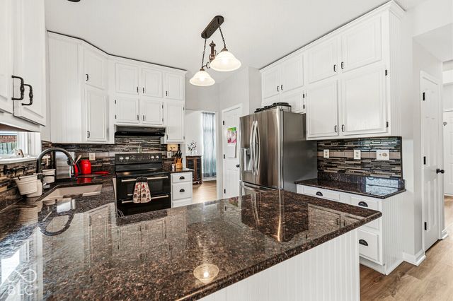 5518 Royal Troon Way, Avon, IN 46123