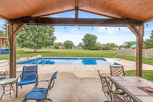 5518 Royal Troon Way, Avon, IN 46123