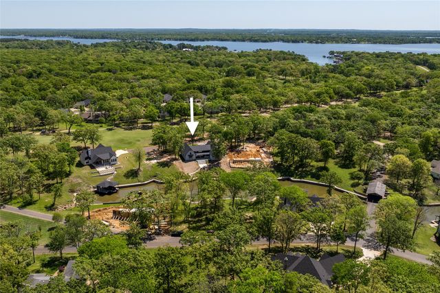 108 Deerhurst Lane, Mabank, TX 75156