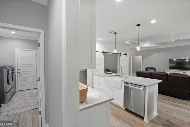 424 Harbour Island Circle, Waverly, GA 31565