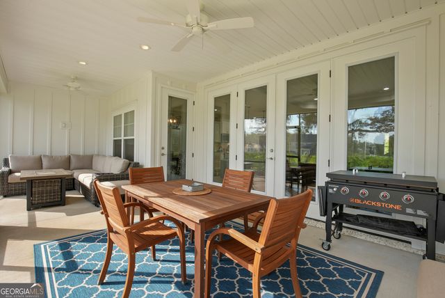 424 Harbour Island Circle, Waverly, GA 31565