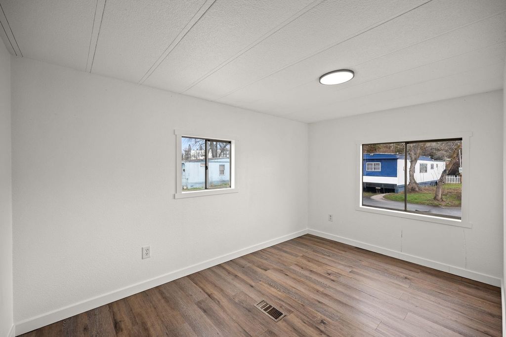 11920 E MANSFIELD Ave, Spokane Valley, WA 99206 photo 14