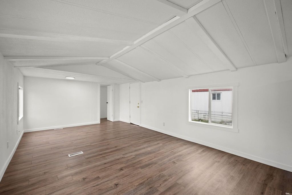 11920 E MANSFIELD Ave, Spokane Valley, WA 99206 photo 4