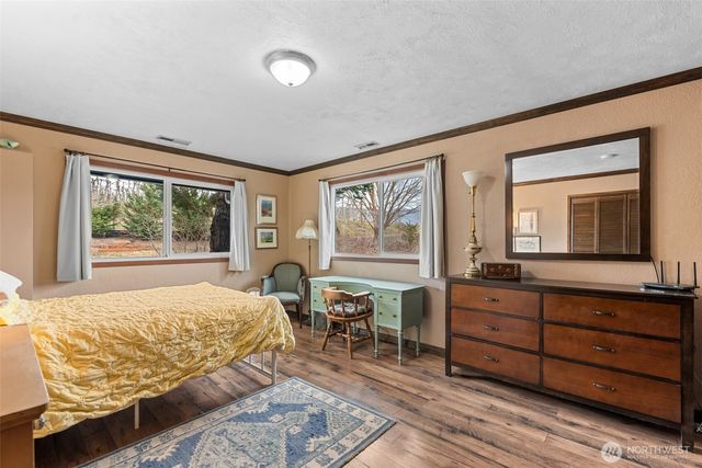 1220 S Webb Place, East Wenatchee, WA 98802