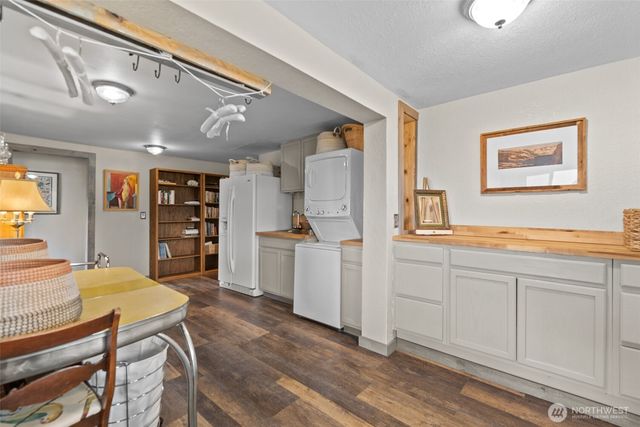 1220 S Webb Place, East Wenatchee, WA 98802