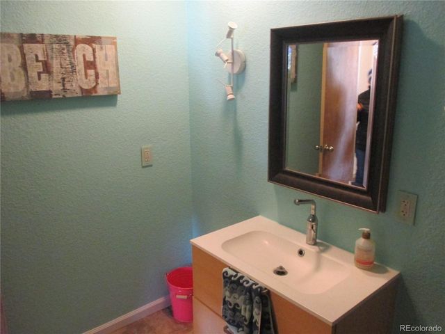 11980 W Pleasant Ave, Lakewood, CO 80401