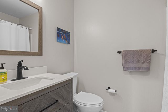 122 GLENROSE RD, Coatesville, PA 19320