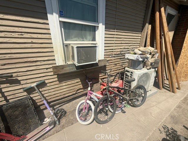 1087 W 9th, San Bernardino, CA 92411