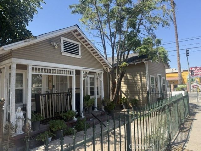 1087 W 9th, San Bernardino, CA 92411