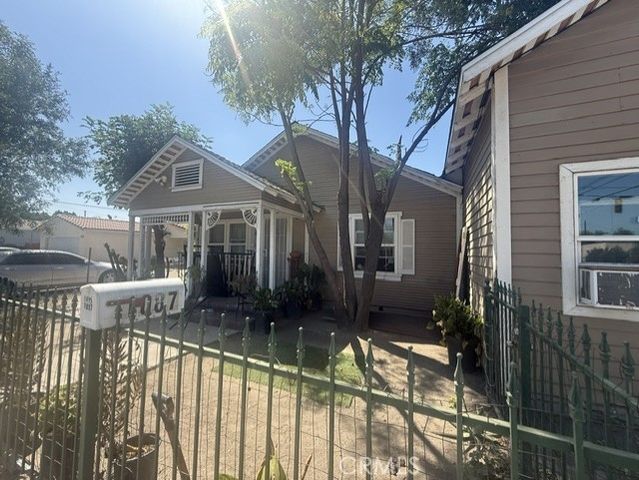 1087 W 9th, San Bernardino, CA 92411