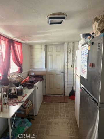 1087 W 9th, San Bernardino, CA 92411