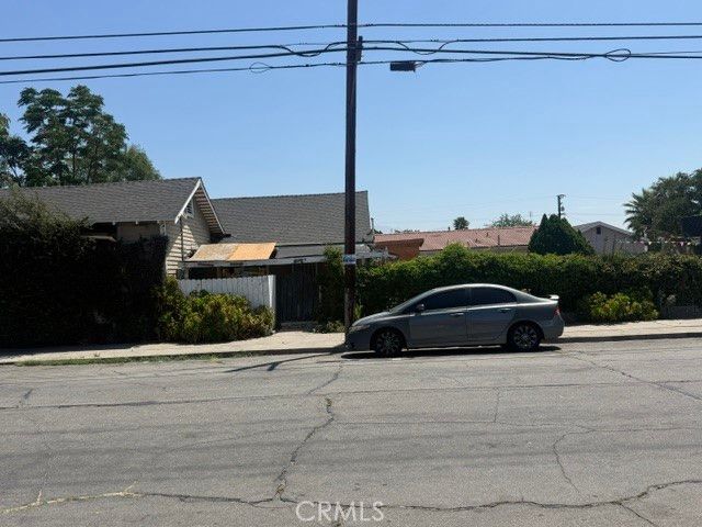 1087 W 9th, San Bernardino, CA 92411