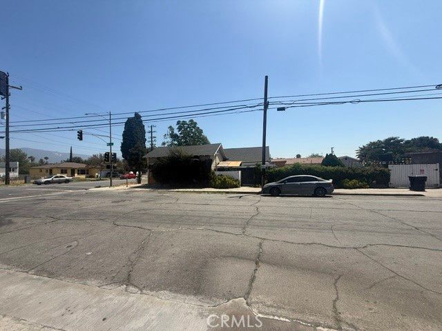 1087 W 9th, San Bernardino, CA 92411