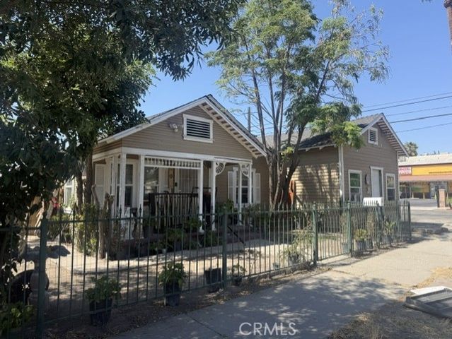 1087 W 9th, San Bernardino, CA 92411