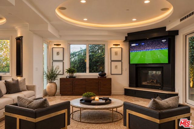 3932 Blue Canyon Drive, Studio City (los Angeles), CA 91604