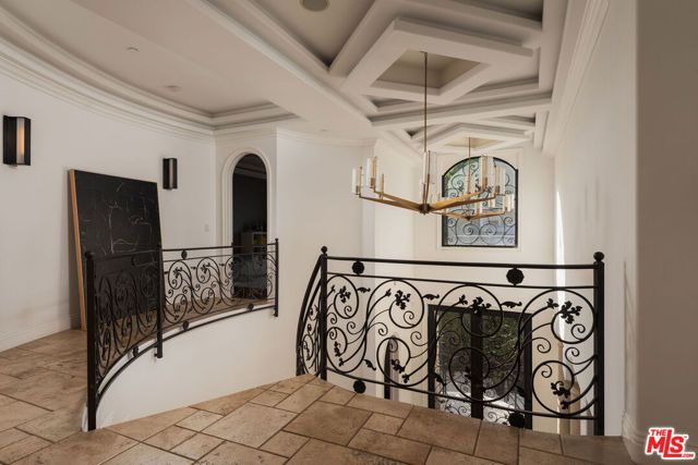 3932 Blue Canyon Drive, Studio City (los Angeles), CA 91604