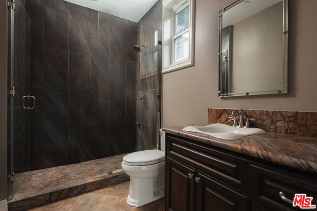3932 Blue Canyon Drive, Studio City (los Angeles), CA 91604