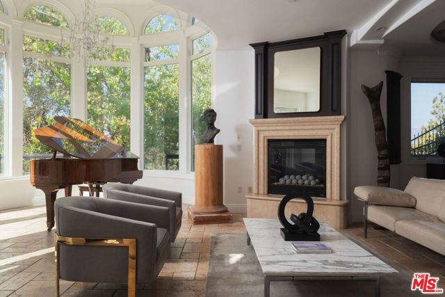 3932 Blue Canyon Drive, Studio City (los Angeles), CA 91604