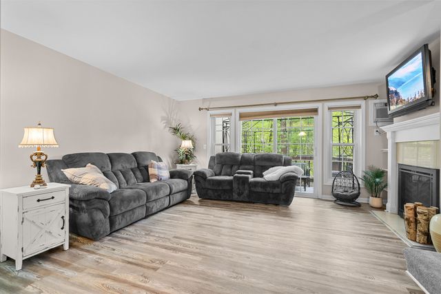 1465 Hooksett Rd Unit 207, Hooksett, NH 03106