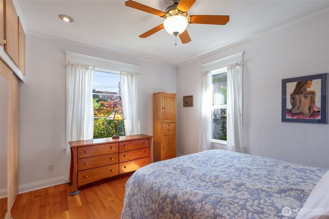 1631 N 54 Street, Seattle, WA 98103
