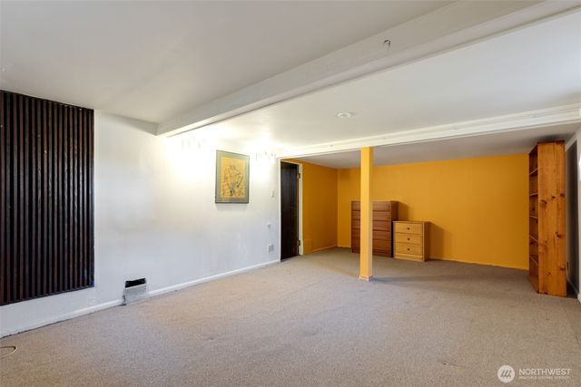 1631 N 54 Street, Seattle, WA 98103