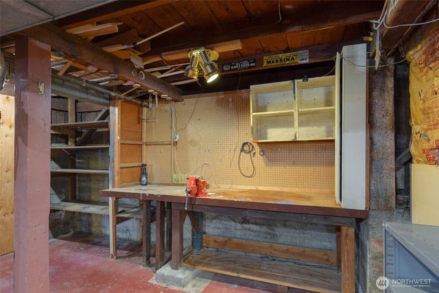 1631 N 54 Street, Seattle, WA 98103
