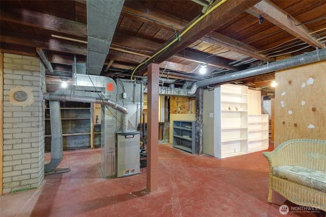 1631 N 54 Street, Seattle, WA 98103