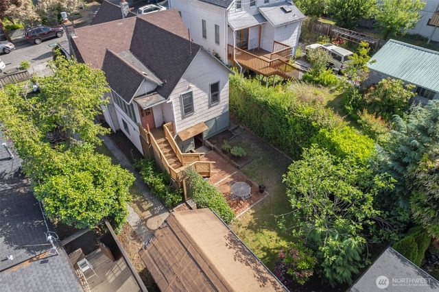 1631 N 54 Street, Seattle, WA 98103
