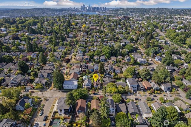 1631 N 54 Street, Seattle, WA 98103